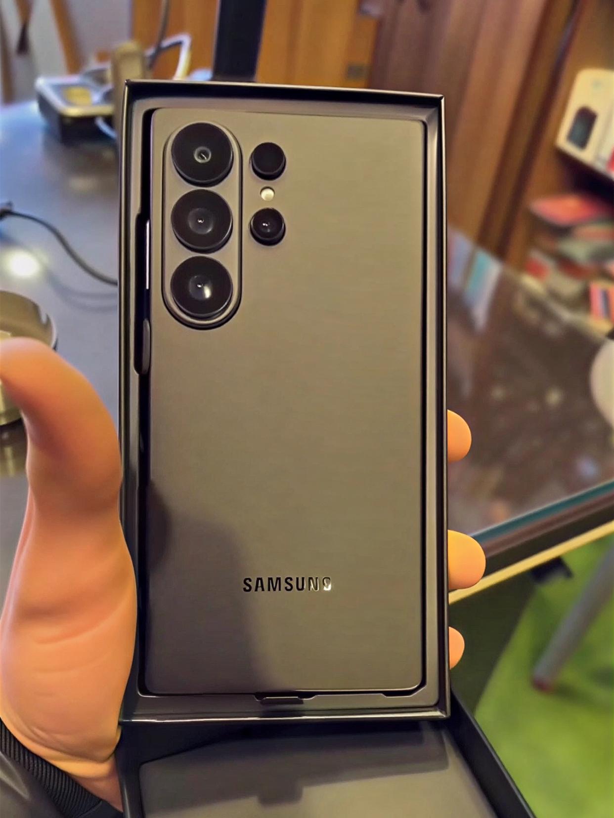 三星S26Ultra能卖爆吗？看爆料，2026年最薄的Ultra，应该就是