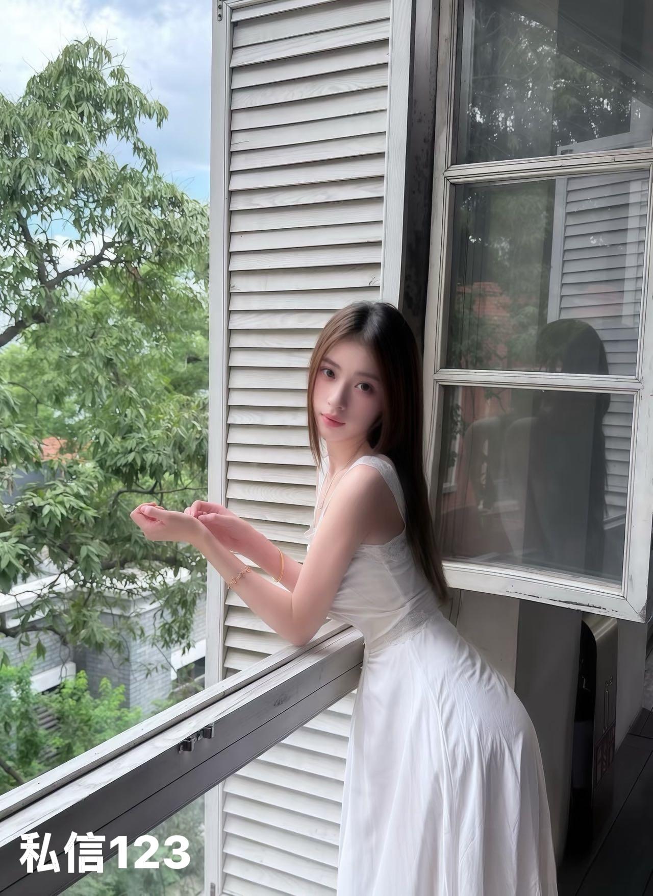 气质清纯美少女优雅自信穿搭分享什么样的才算是美女纯真少女感穿搭清纯少女感穿