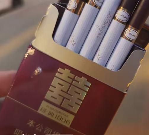 我广州人，对双喜烟其他牌子没什么兴趣，除了1906，其它全是香精味，加之烟味不似