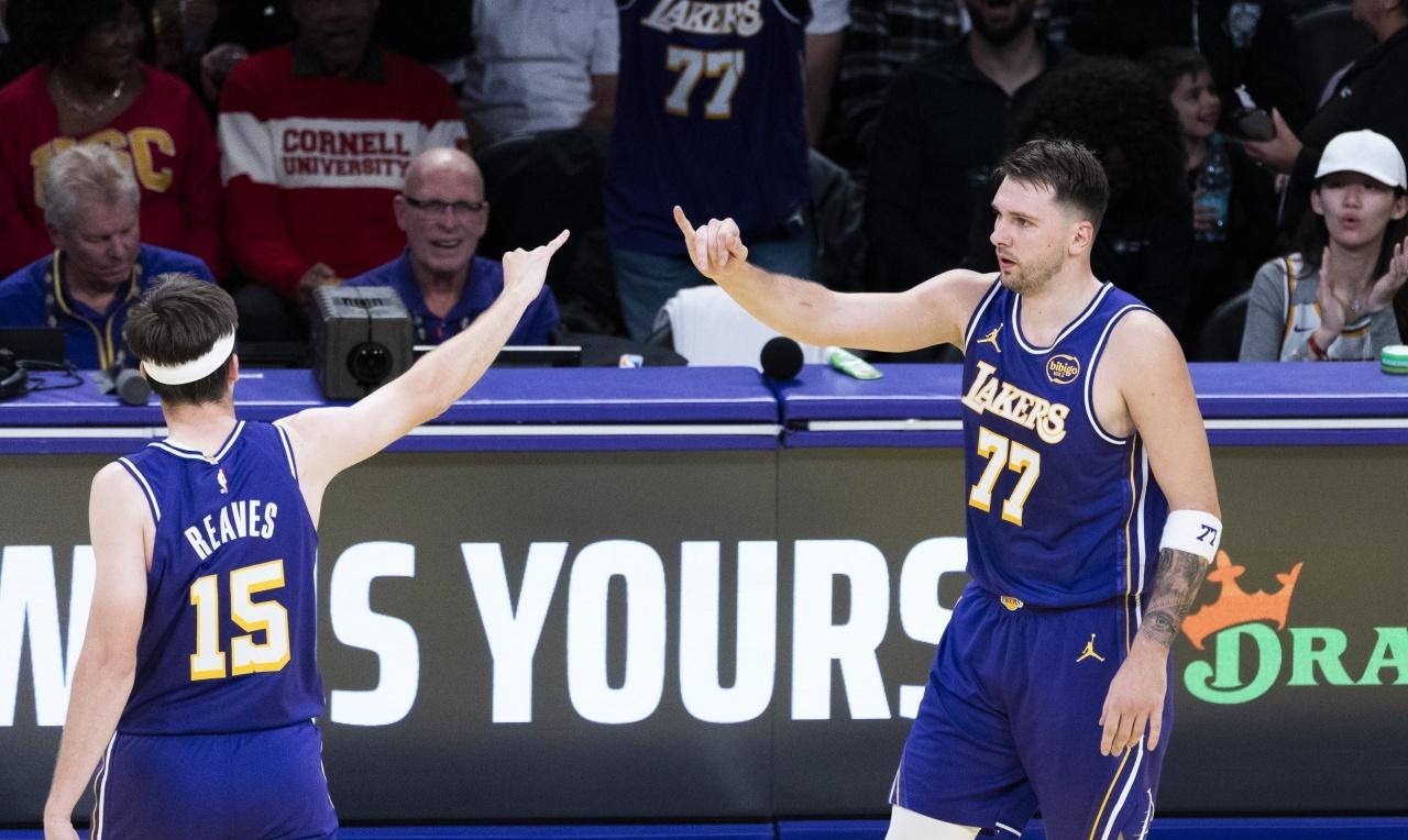 交易里夫斯的阻碍“东契奇”美媒报道：湖人想要交易里夫斯还要看东契奇的态度，目前里