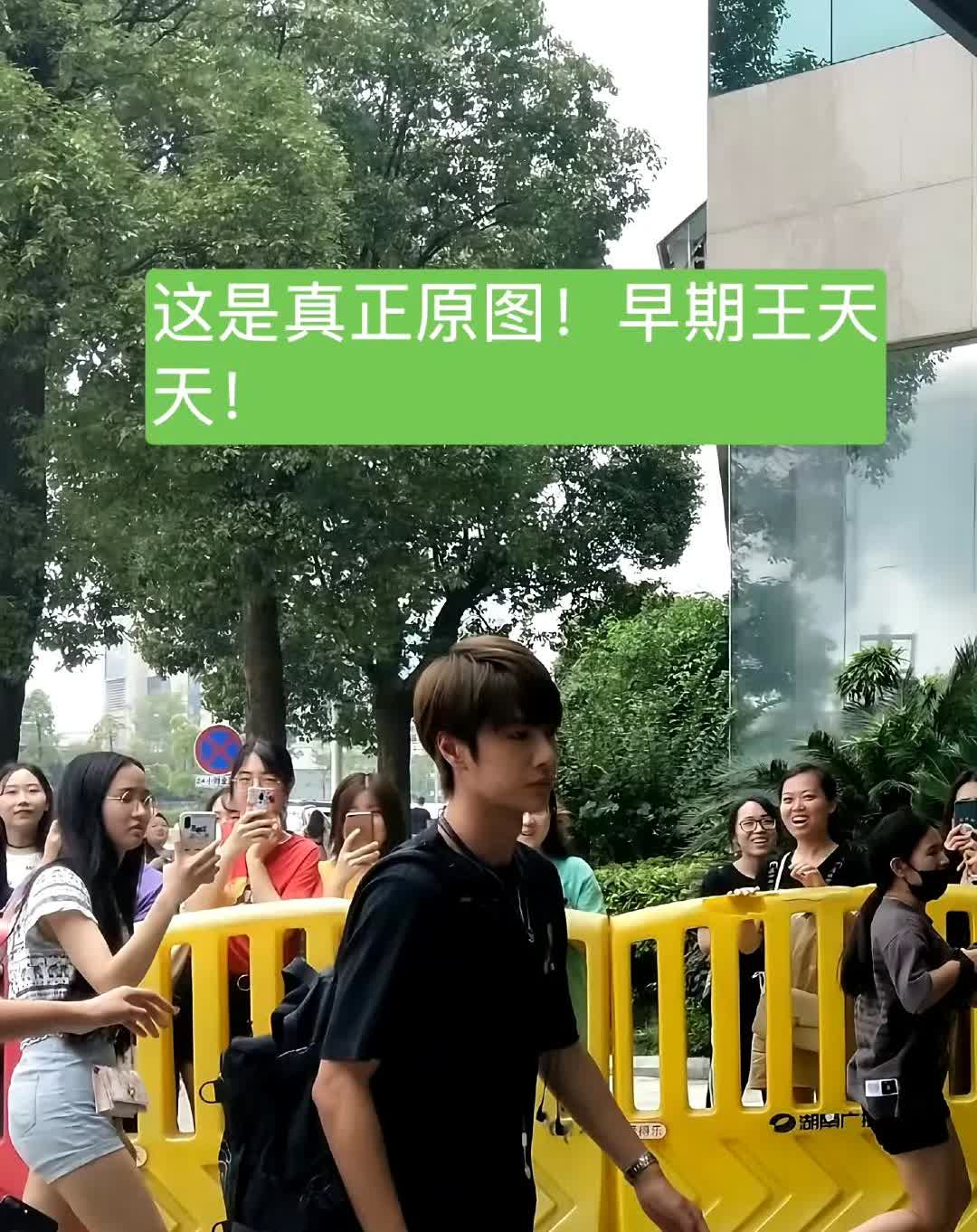 攀岩也是火起来了。已经开始刷到有户外品牌拿攀岩运动做宣传了[捂脸哭]，它们可真够快