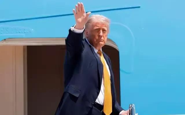 美国国务院一个副助理国务卿，曾对着镜头放话了。镜头前，美国官员话说得挺硬。他