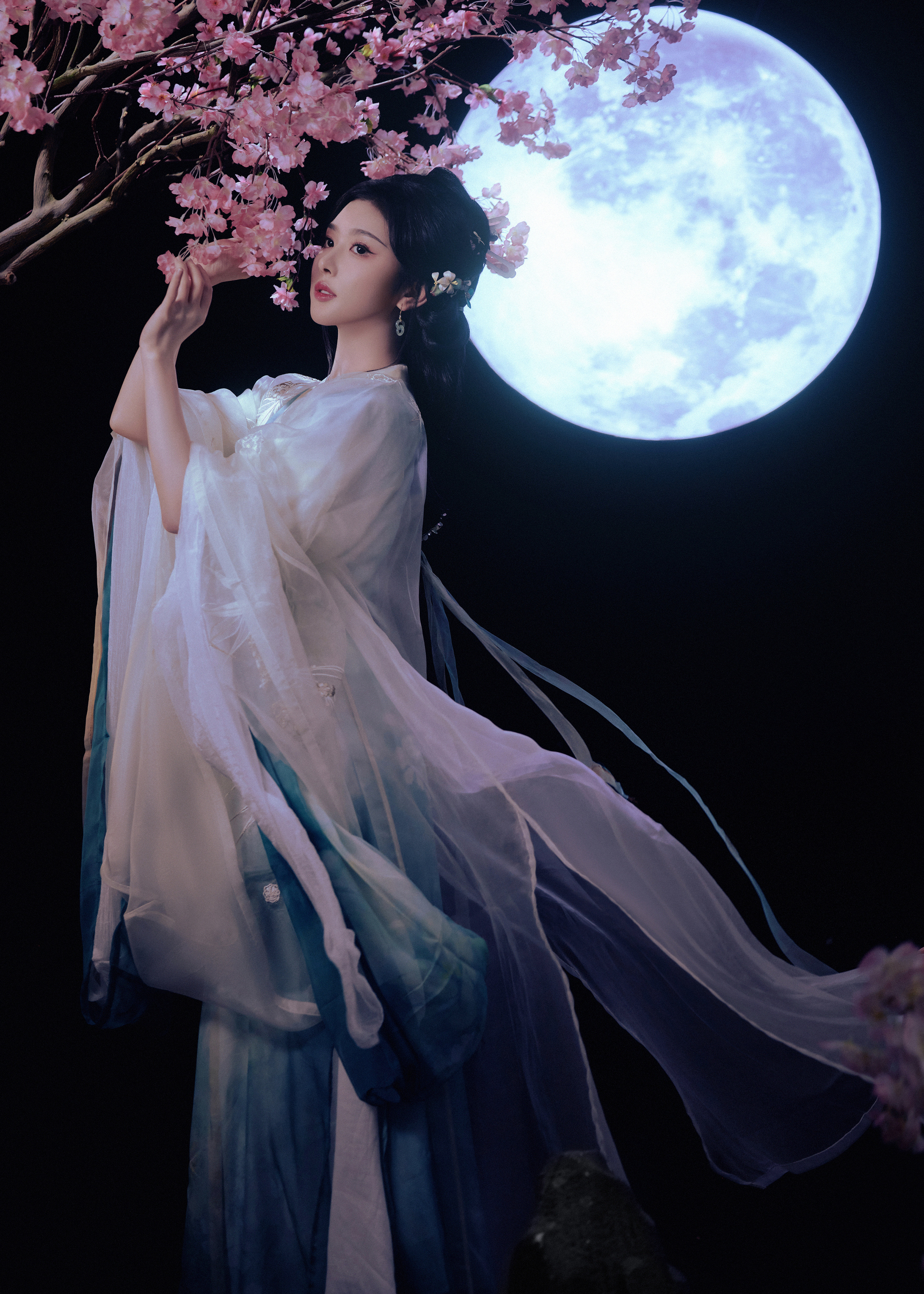 孔雪儿在复制粘贴的时代，你是手写的诗[玫瑰]​​​
