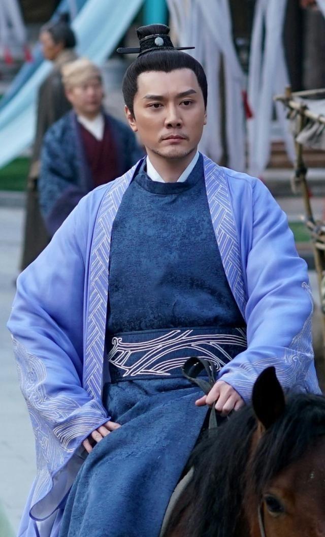 顾廷烨官职放到今天是什么地位——殿前司副指挥使：陆军副司令（殿前司统领全部禁军，