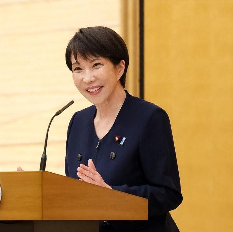 想谈，日本主动喊话中国。当地时间6月29日，日本终于受不了了。内阁官房长官木