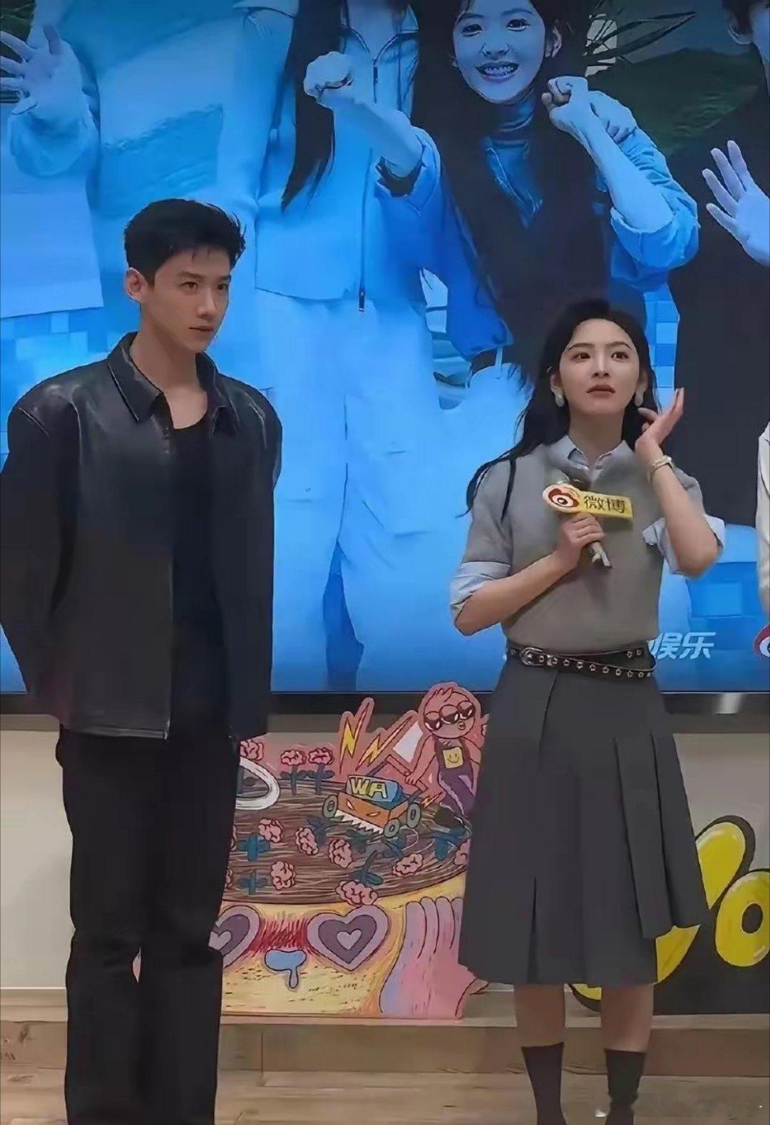 这次白敬亭没那么帅章若楠也没那么美，果然镜头有神奇的美化效果！！！​​​