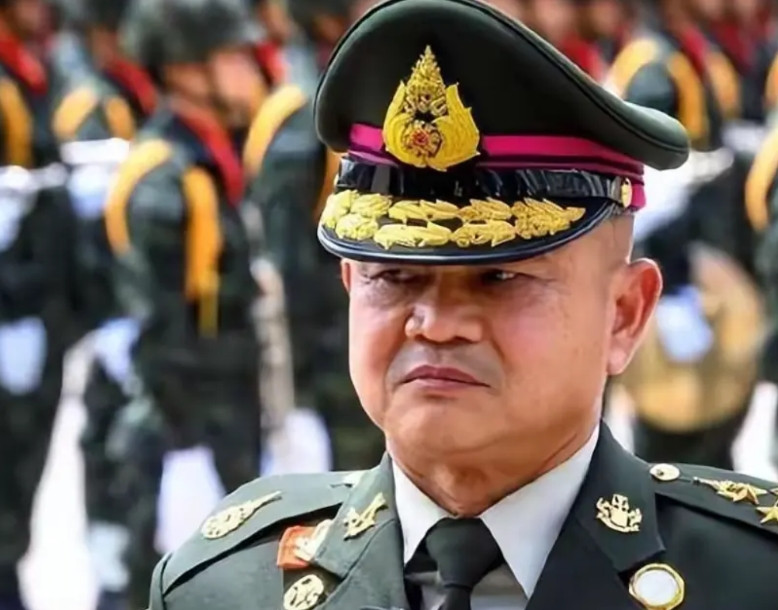 泰国与柬埔寨两个国家，因为边境问题和洪森“背刺”佩通坦，大有干一场的迹象。那么这