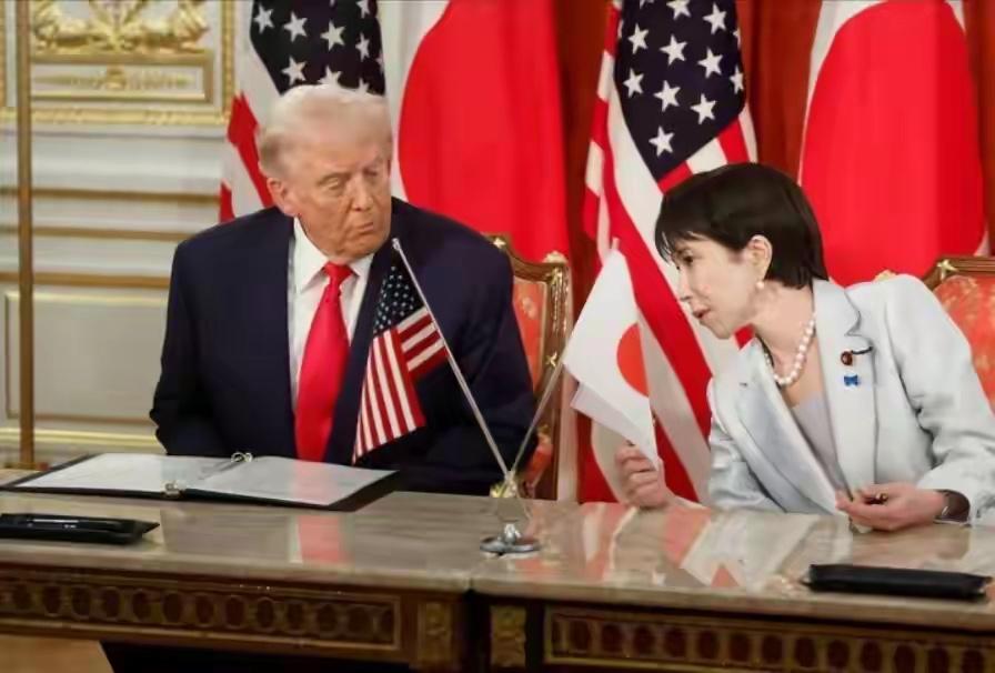 特朗普刚与高市早苗吵完嘴便宣布再访华，日本押注中美对抗彻底惨败6月19日，特