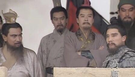 高顺是吕布手下大将，地位高于张辽，高顺勇猛善战，手下有一支七百人的队伍，所向披靡