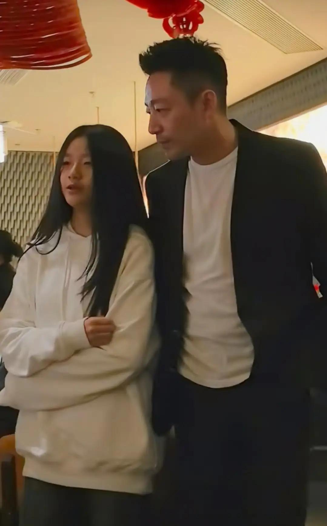 都说大S与汪小菲的女儿小玥儿长得像大S，我咋觉得除了头发像，其他简直就是汪小菲的