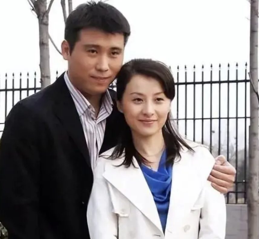 李乃文妻子现身聚会颜值气质出众身份大有来头
