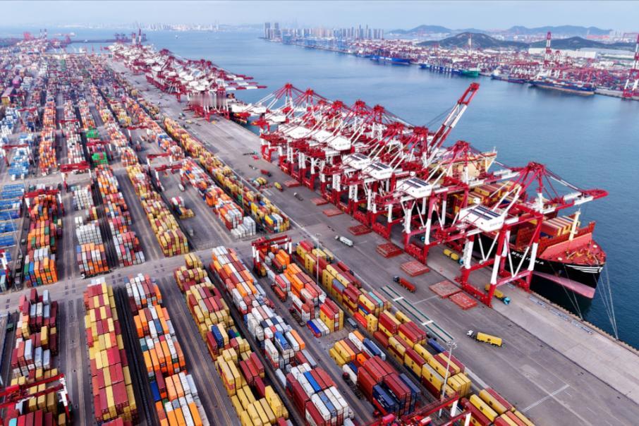 中国贸易顺差快接近一万亿美元了，为什么沿海那些外贸工厂却一批批关门？有人说这是外