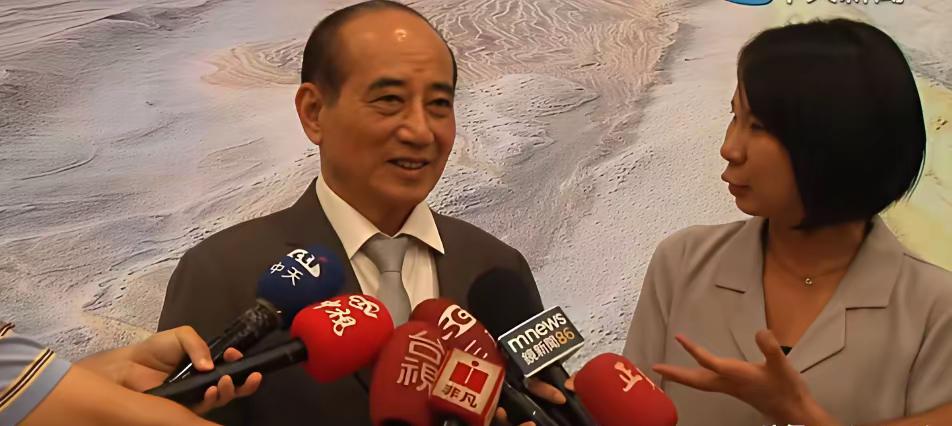今天上午(10月24日)前台湾地区立法机构负责人王金平在接受媒体联合采访时,就郑