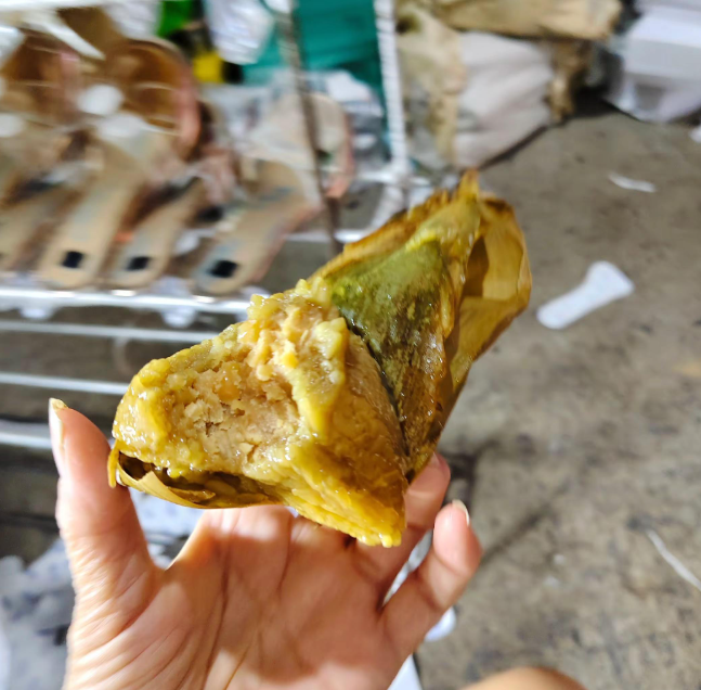 一吃到这个味道，就想起来妈妈的味道。谁知道这个是哪里的特色美食？
