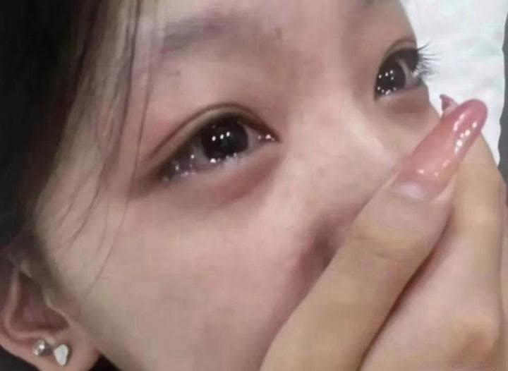 你们四个人，玩了我一晚上，就给500？”浙江一女子和朋友共4人，凌晨到KTV唱歌