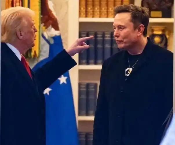 美国幸好有个特郎普，也幸好特郎普早早就把马斯克制服了，否则美国早被闹翻了。马斯克
