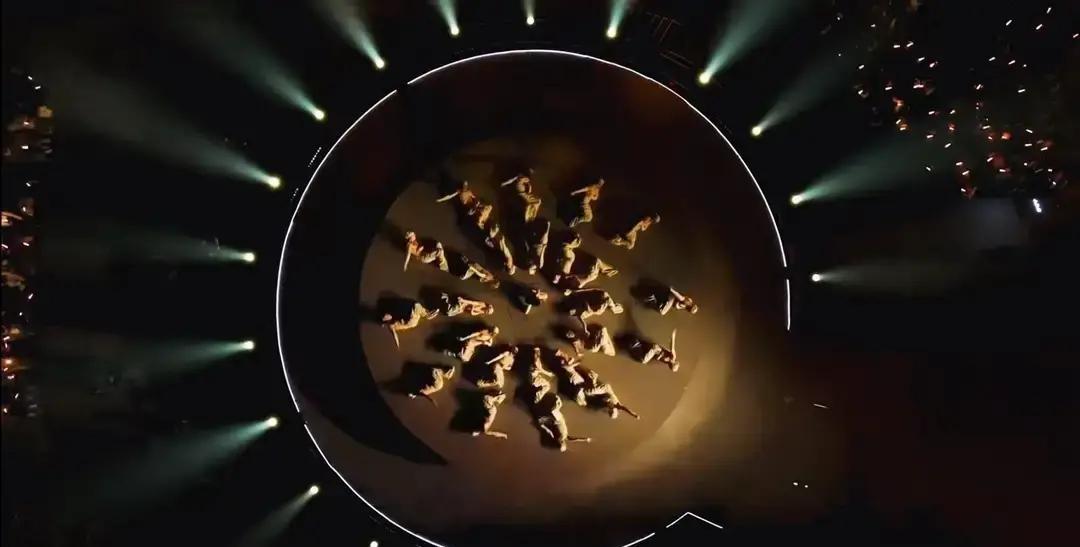 蔡依林台北开唱砸了9亿台币，舞台又是全息又是机械臂，门票最高飙到8800台币。