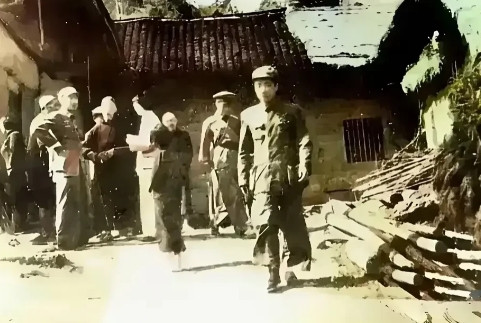 同一个地方，相隔60年。[哭着笑][哭着笑][哭着笑]
