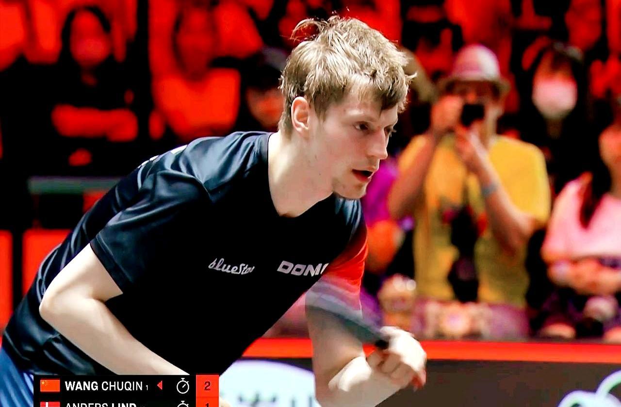 那小子1-7落后时，我直接关了直播。三分钟后手贱点回来，正好看见他把拍子摔