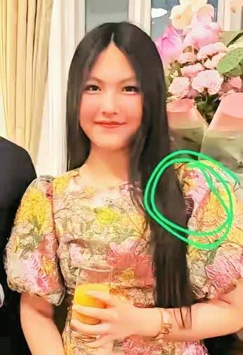 李湘估计晚上睡不着觉了不是因为她的事业，也不是因为她的老公，更不是因为她