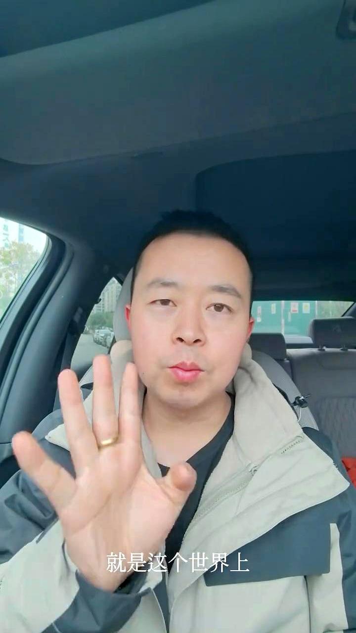 都在嘲罗云熙现在的剧是“平台垫底”，甚至有人说他扛不起剧，但我顺手扒了一下他在海