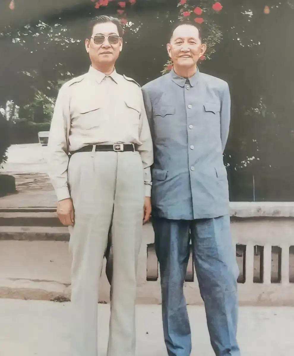 1990年刚进京当上总后勤部副部长的李九龙，屁股还没坐热，第二年就被一纸调令发配