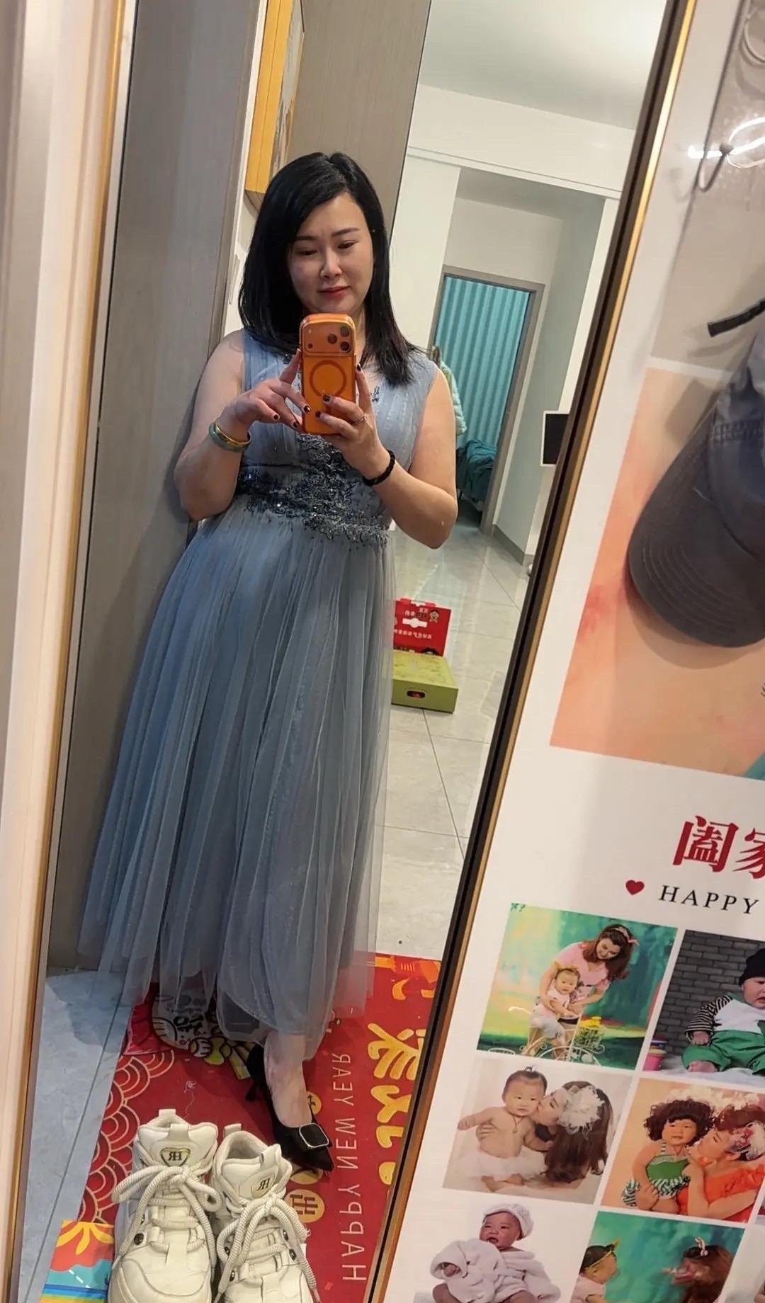 今晚闺蜜晚礼服造型