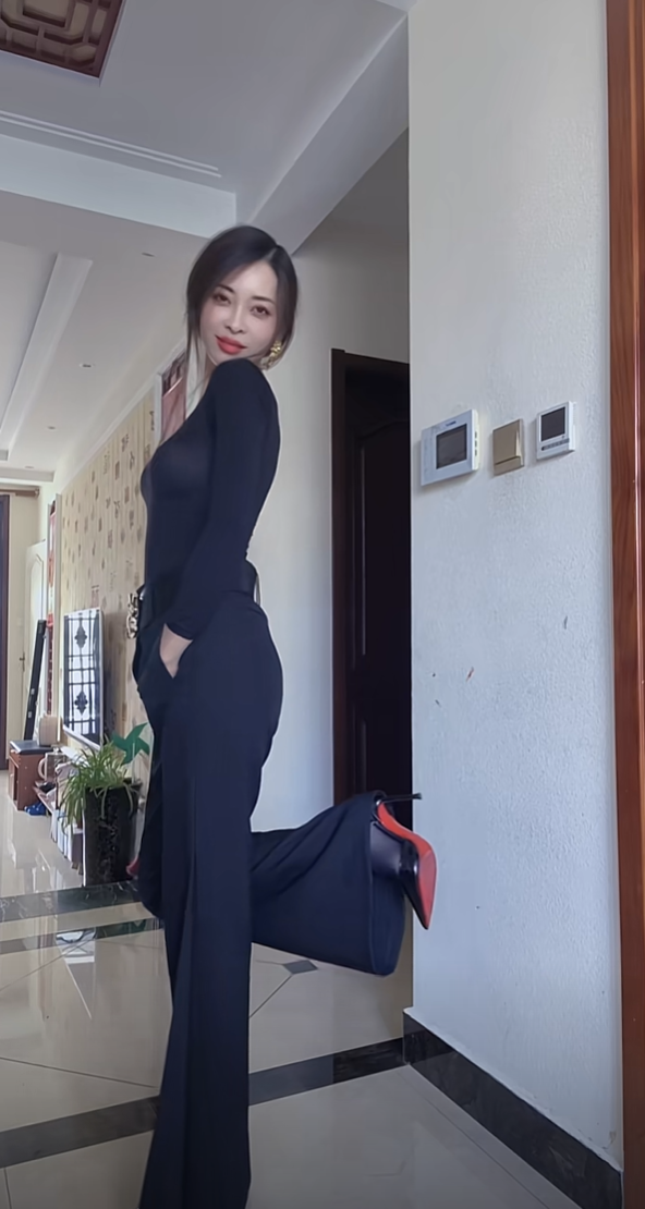 今天穿着这身衣服可以吗？？？
