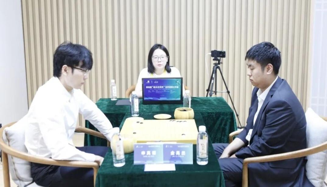 一着不慎致满盘皆输黑色周五到黑色周六10月10日，第4届烂柯杯世界围棋公开