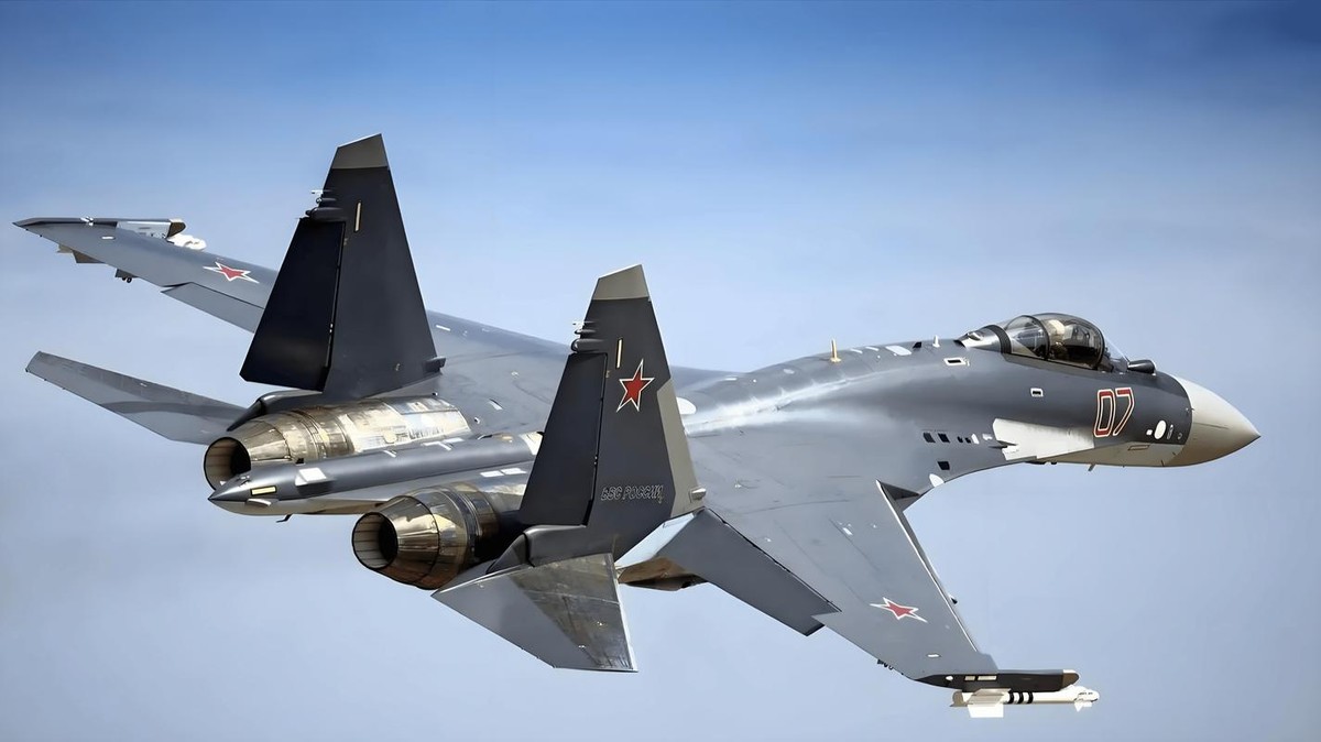 24架苏-35该怎么处理，现在成了一个让我方人头疼的问题。只要我们松口，俄罗斯，伊朗肯定会疯抢这一批