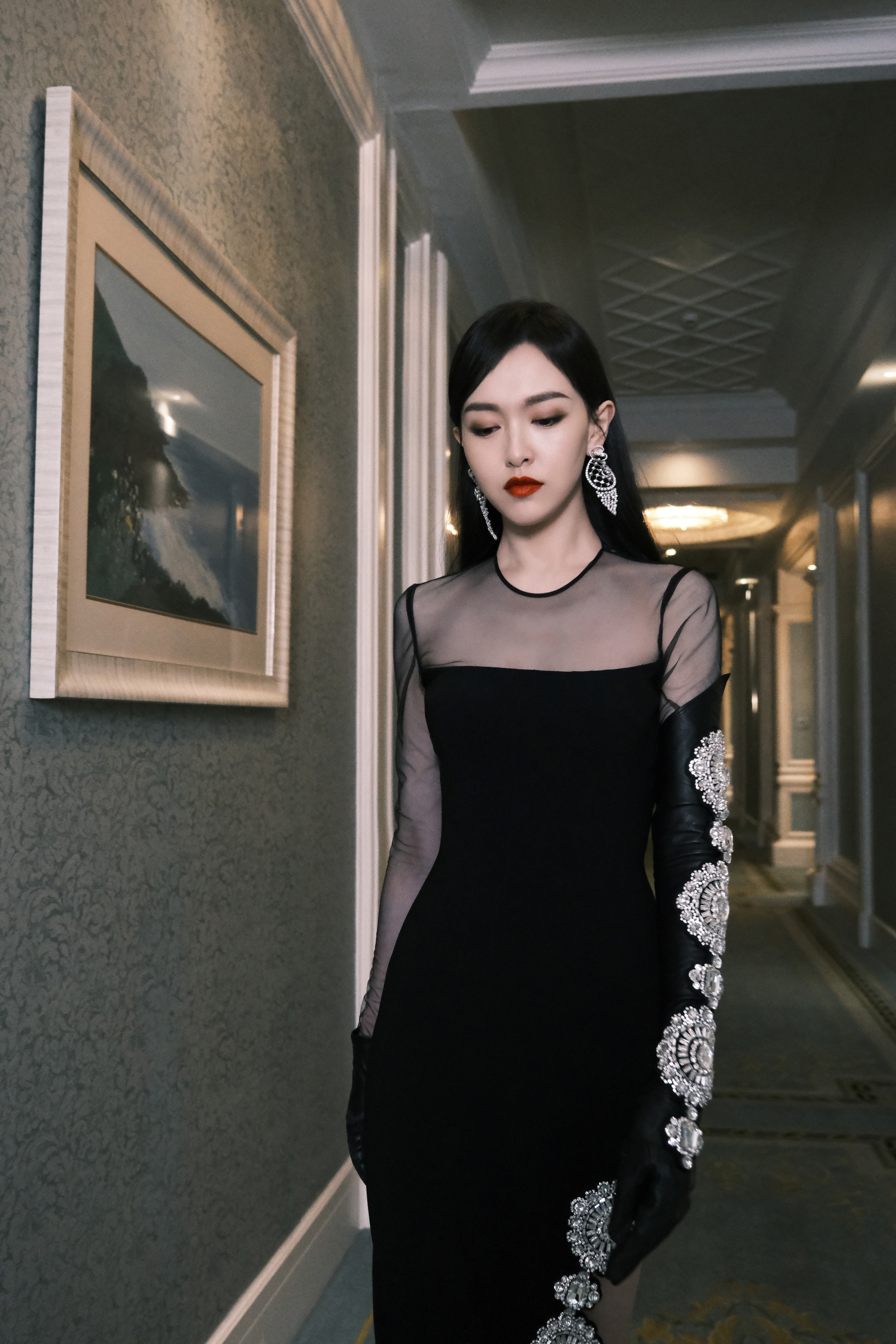 👠唐嫣唐嫣20年ELLE风尚大典唐嫣回应年龄焦虑