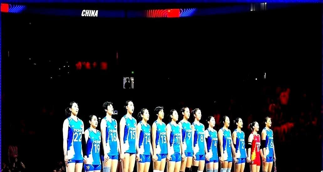 一周扣掉45.26分，这数据看得人心口一紧。中国女排连吞五场败仗，五年多没见
