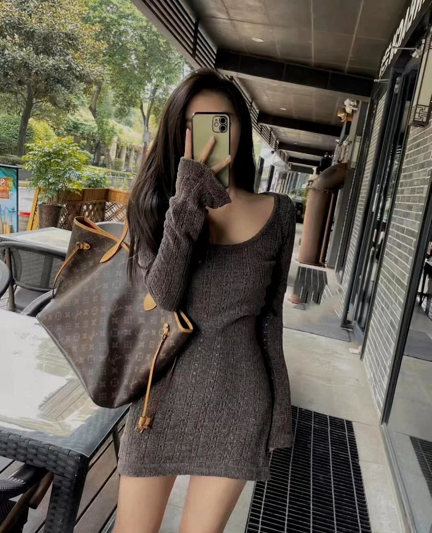 “一起走过的路不能忘因为那是我最幸福快乐的时光如果有一天我们