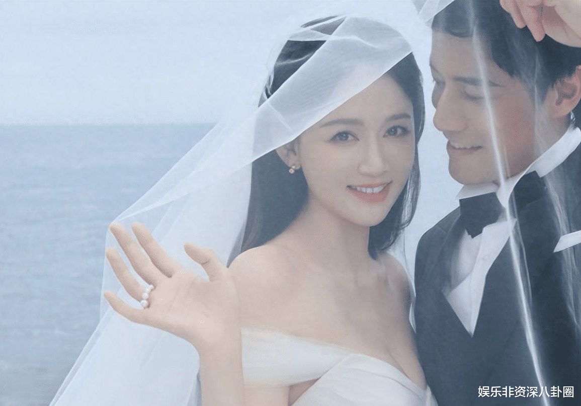 陈乔恩结婚全网送祝福,开心<em>麻花</em>艾伦评论区沦陷,被网友笑死了!