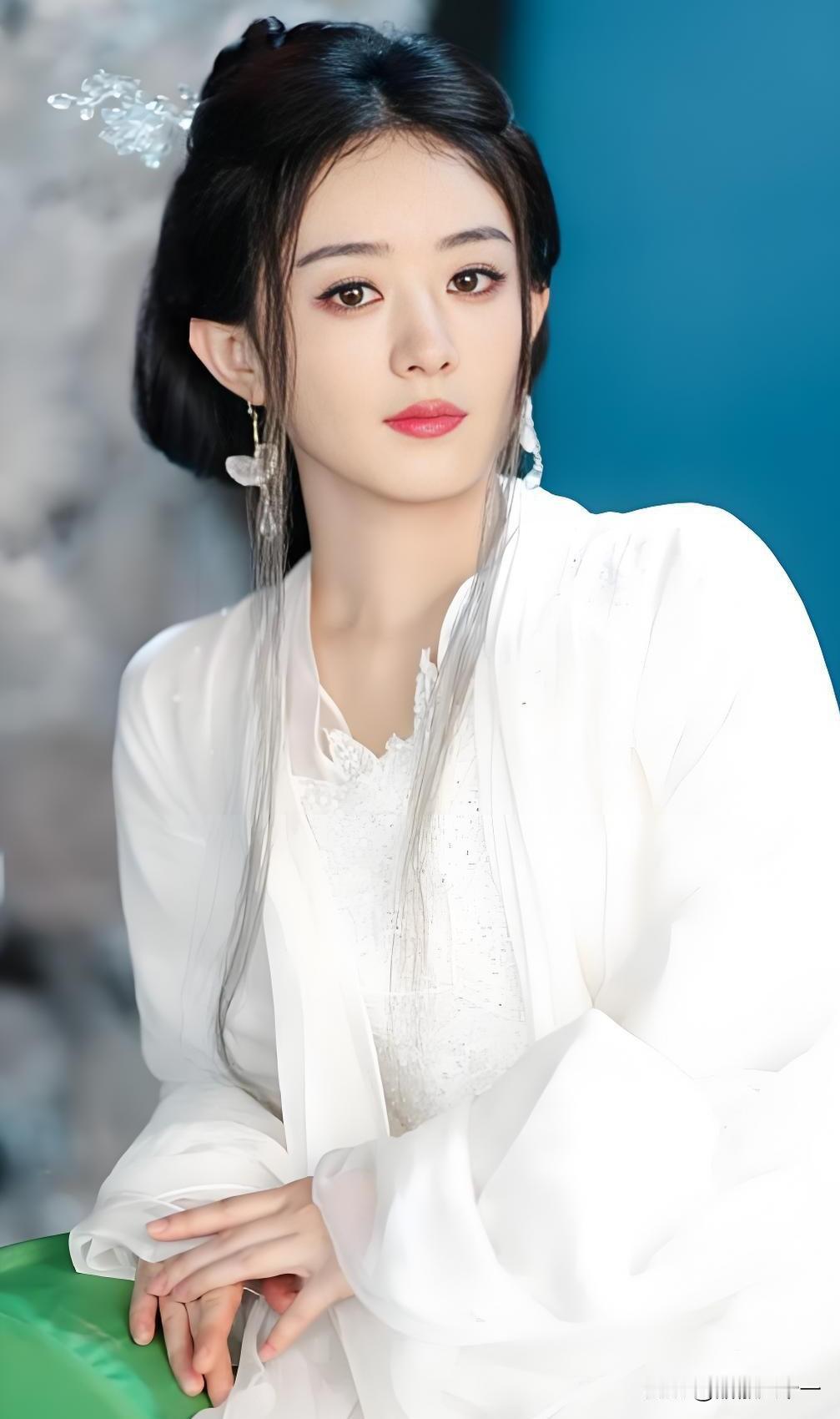 原来如此，难怪《逍遥》赵丽颖只是配角，查了下才搞明白，原来她还有另一个不