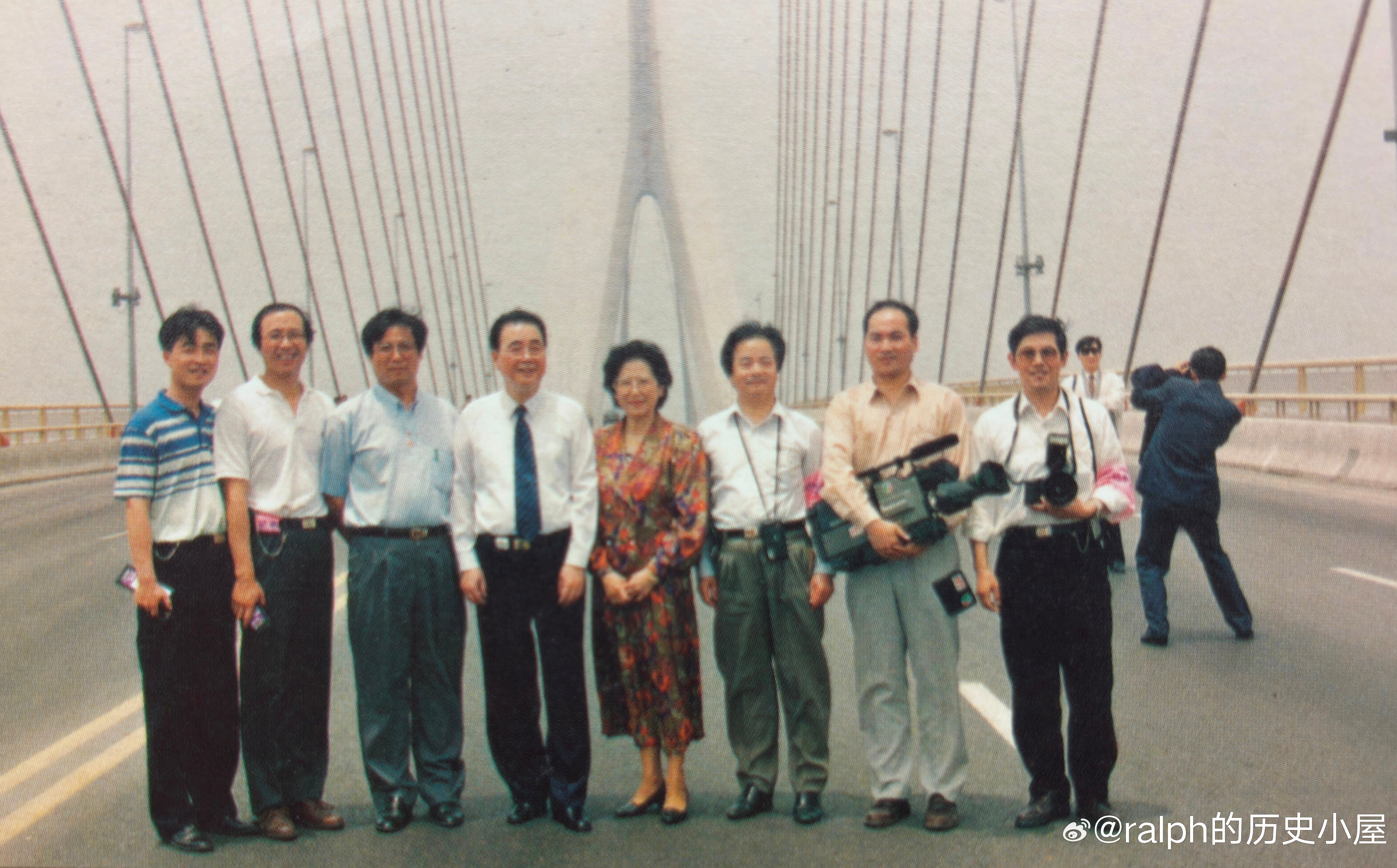 90年代总理与上海台记者历史影像