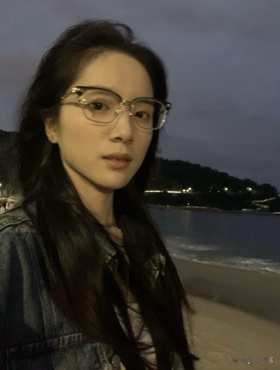 李思潼比想象中更沉得住气，距离《给阿嬷的情书》爆火已经过去5个多月了，那边王彦桐