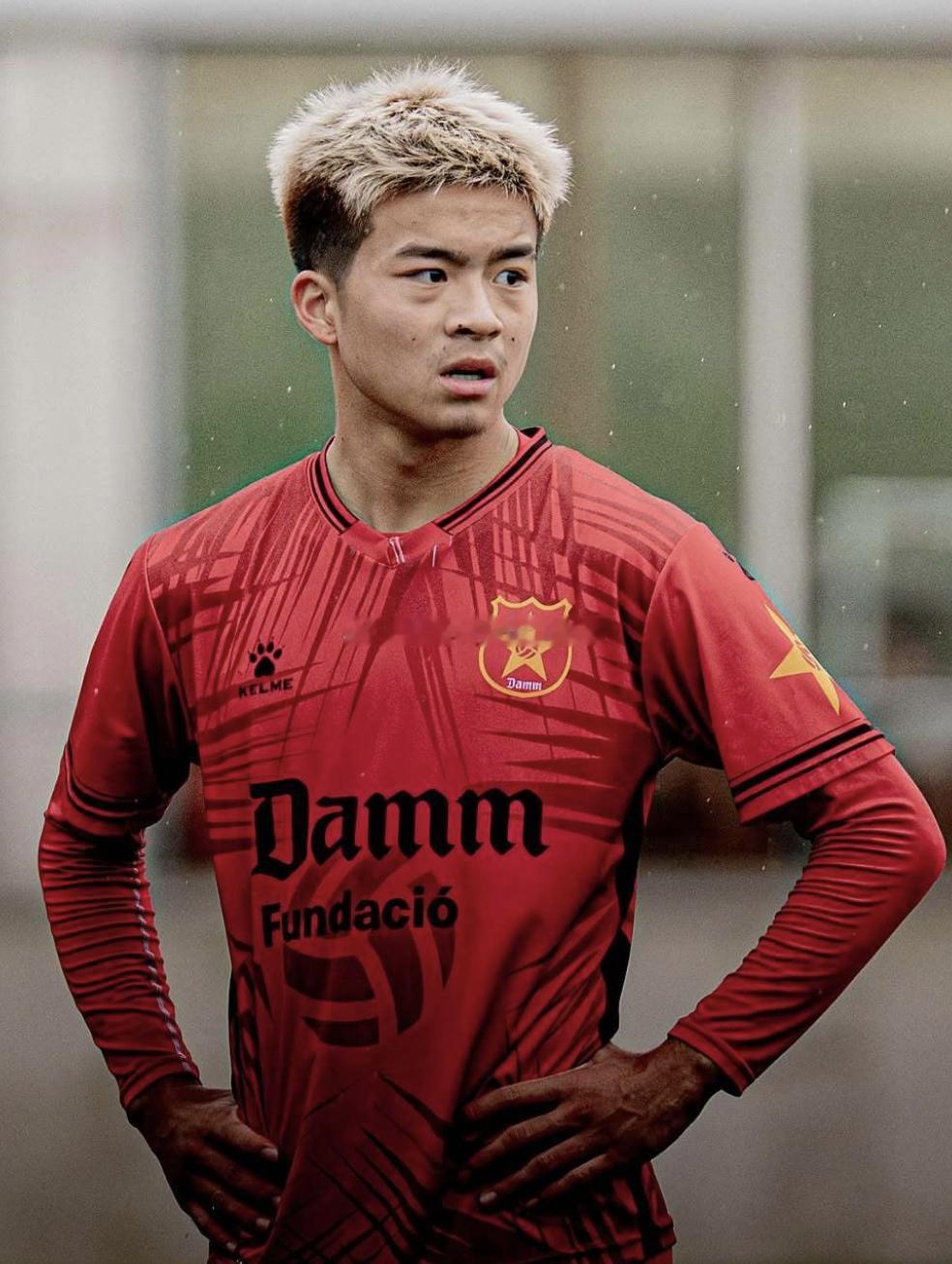 中国球员汪修昊从达姆U19C队加盟萨瓦德尔U19B队参加西班牙U19全国联赛（