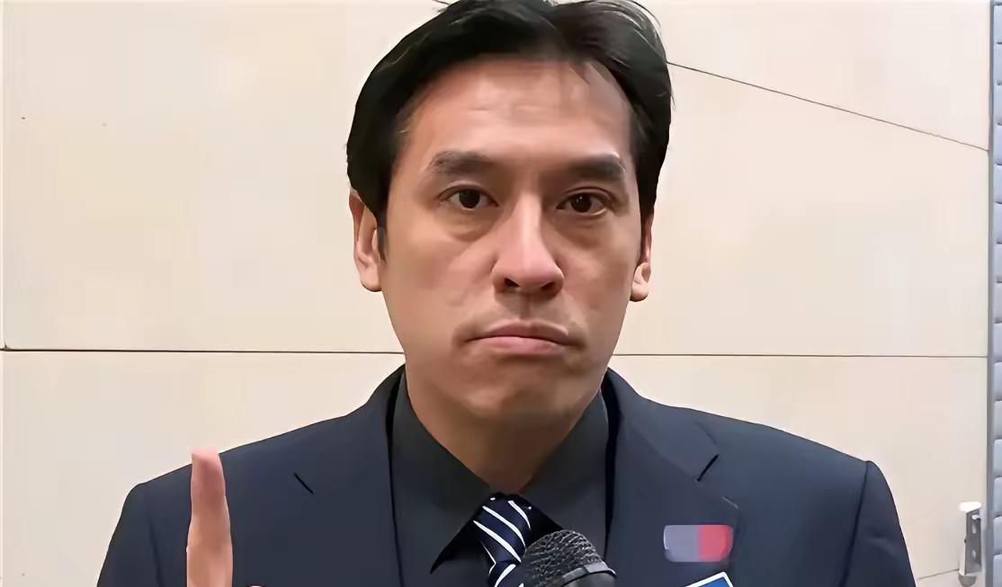 6月19日，岛内媒体人黄暐瀚在节目里摊牌了——"不想变成中华人民共和国一部分，不