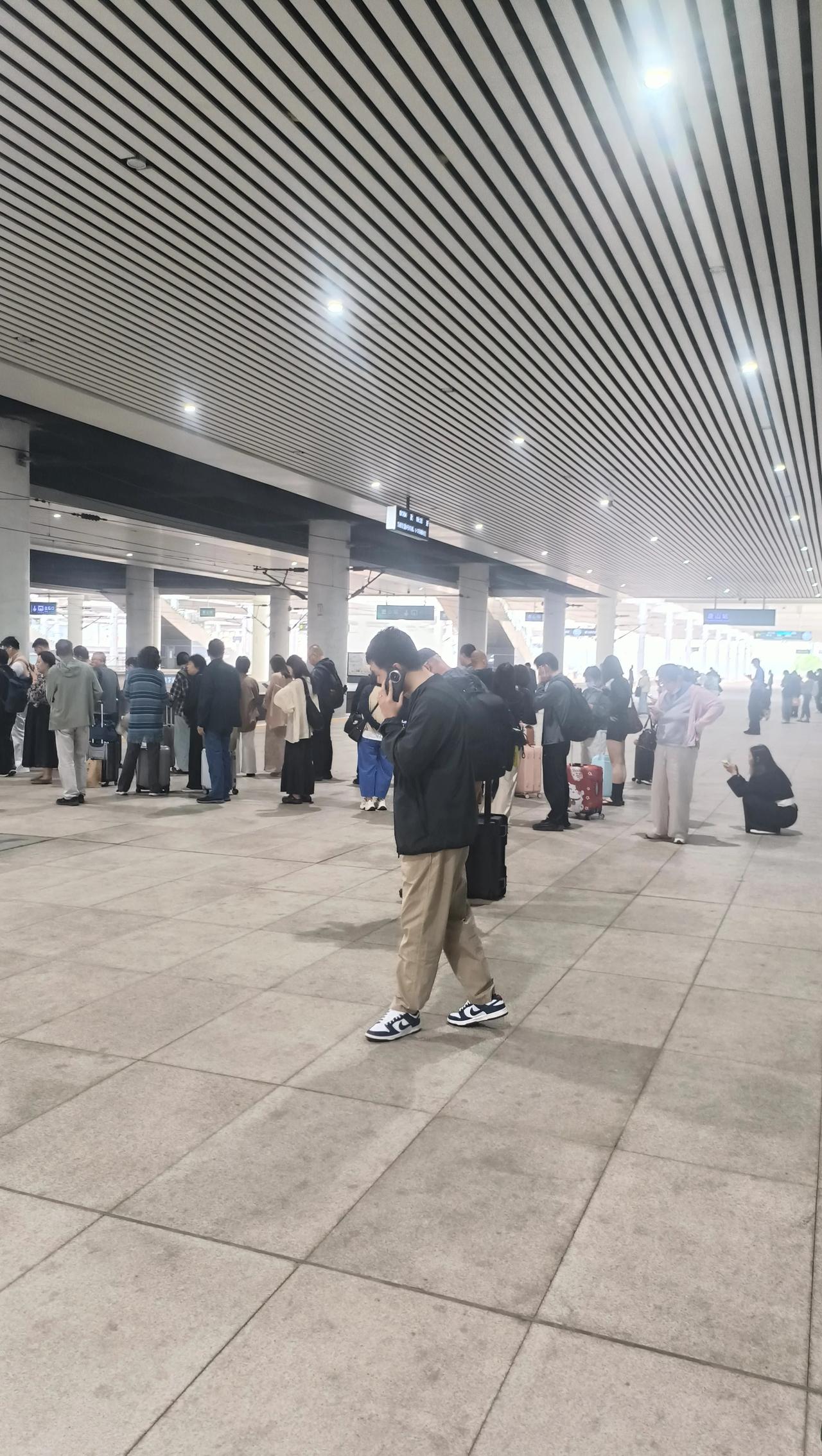 千辛万苦考出去，兜兜转转走回来，这才是铁路子弟最真实的人生宿命今天坐火车出