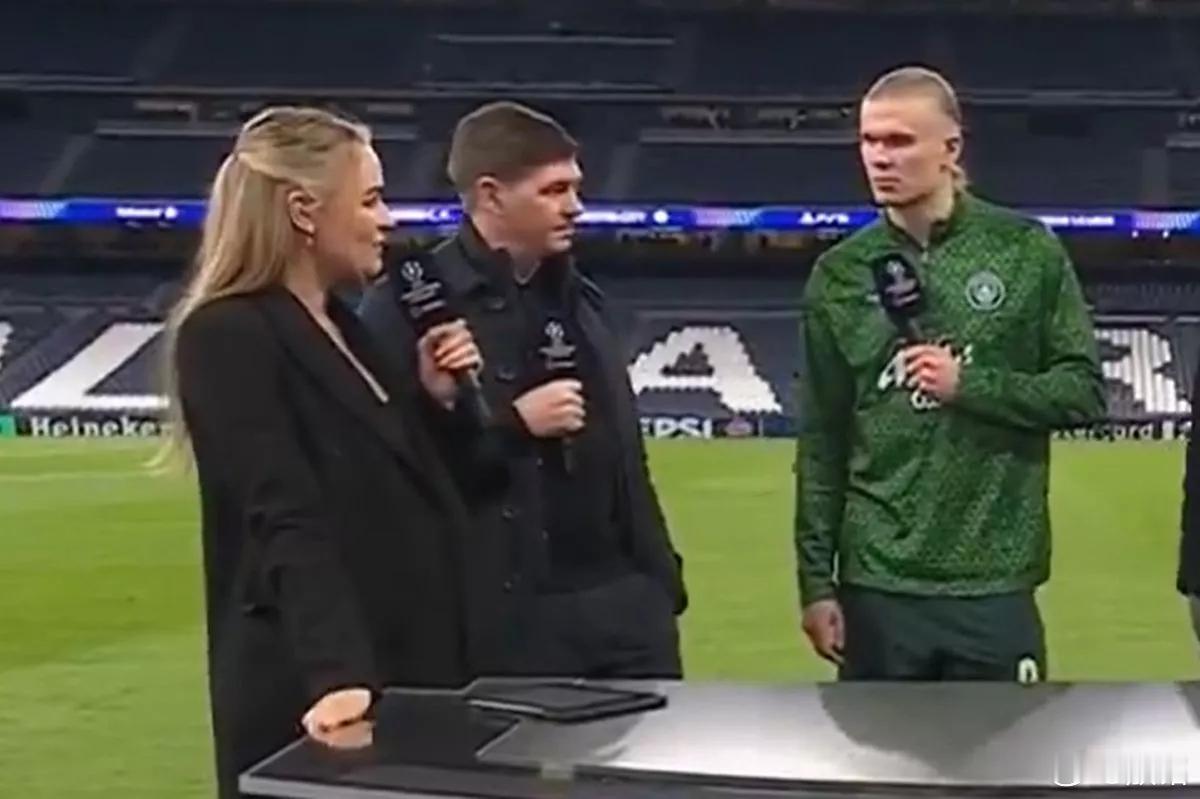 曼城你知道当一个明星球员有多累吗？哈兰德踢了70分钟，马尔穆什替换他下场。但是