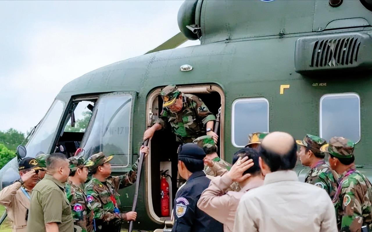 不到48小时，特朗普的“停火”惨遭F-16打脸！泰军方祭出最狠一招！12月13