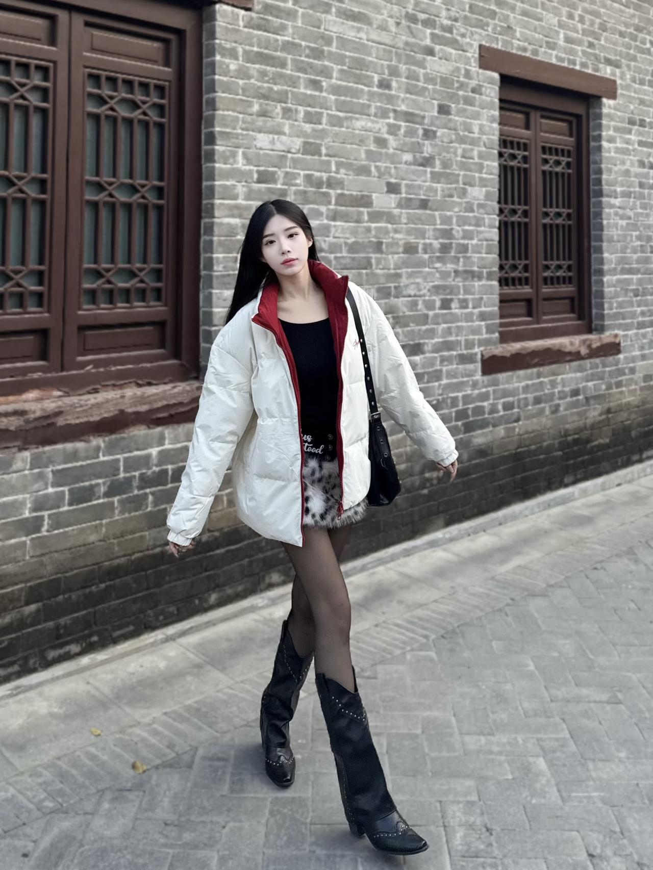 早上5分钟搞定出门穿搭！这3个“懒人公式”告别衣柜焦虑每天闹钟响3遍，翻遍衣柜