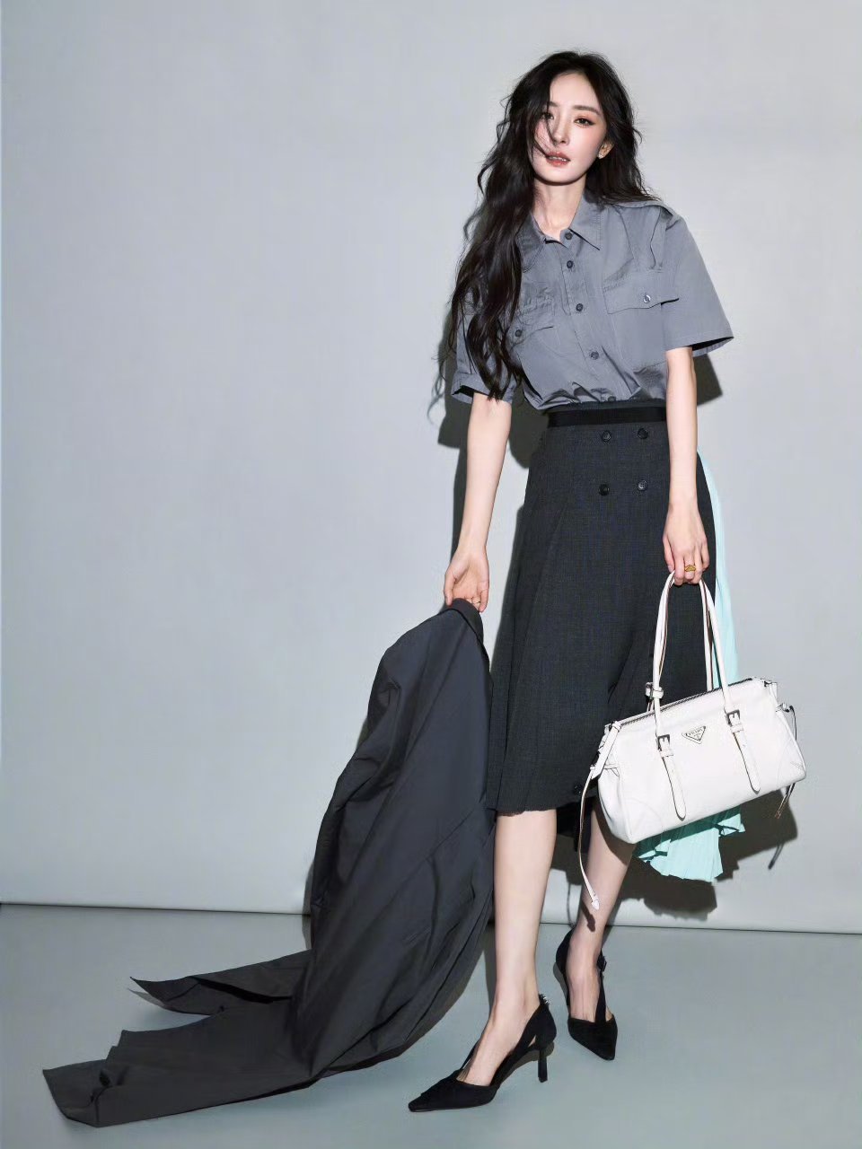 杨幂穿prada的女王又又又刷屏啦！杨幂的美貌Prada的荣耀