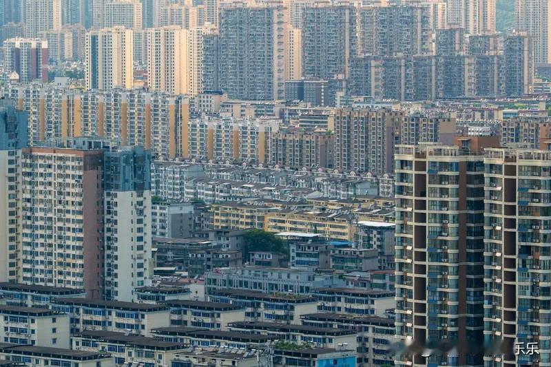 现在那些喊房价已经跌回2015年的人，他们是根本不知道2015年的时候，房价是多