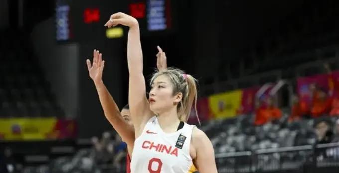 宫鲁鸣这番对李梦打不了国家队的话可谓高深至极！宫鲁鸣说李梦是老队员了十年来一直