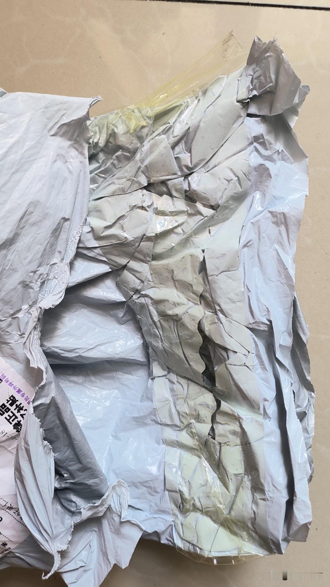 贝加尔湖应该是中国的吧！[墨镜]