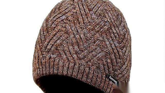 我跟你说个特有意思的事儿。就刚才，我在门诊，进来个大爷，精神头那叫一个足。我问