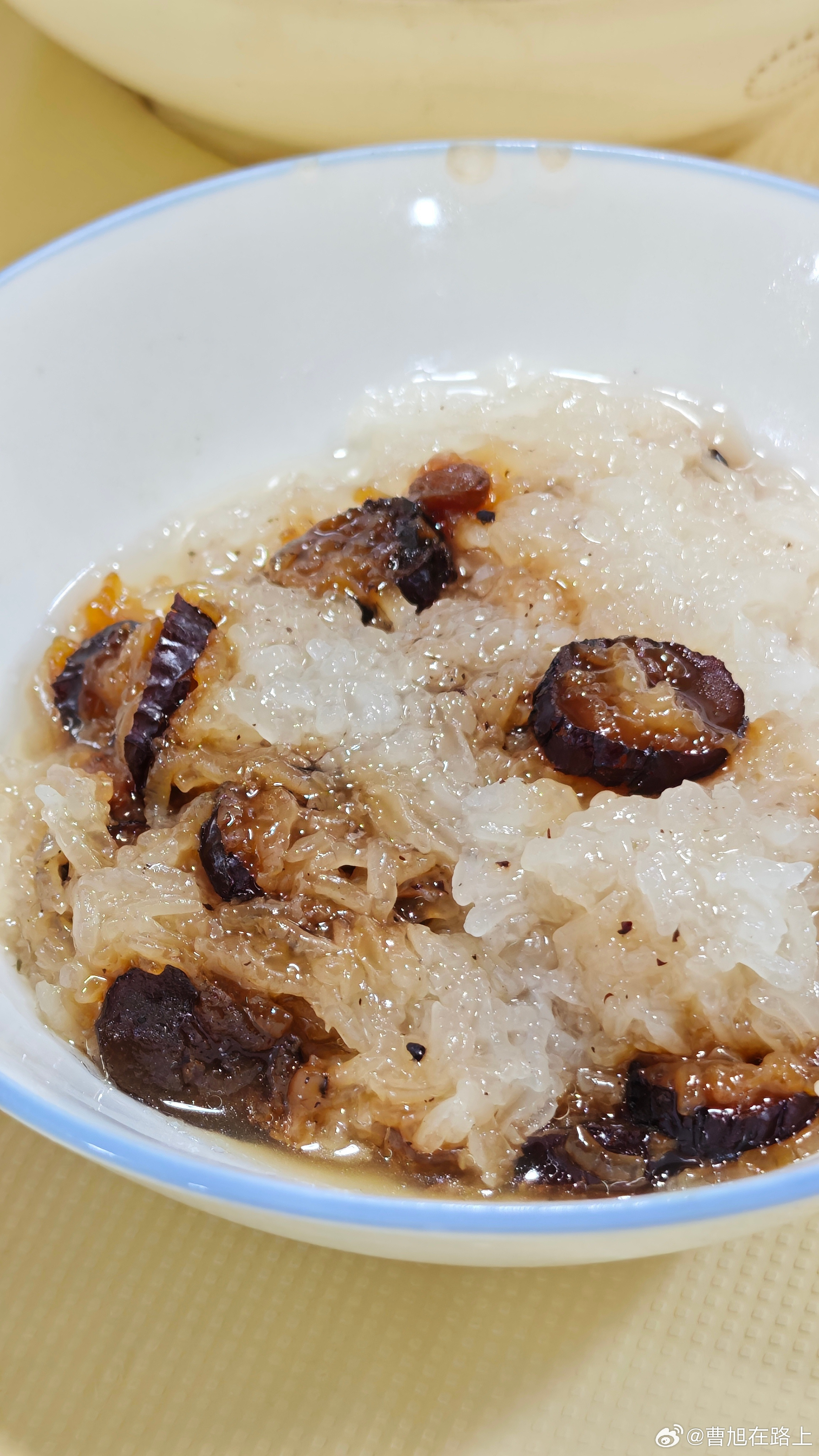 简简单单吃个晚餐我对湘菜认识彻底发生了改变确实好吃和在北京吃到的完全不同但不