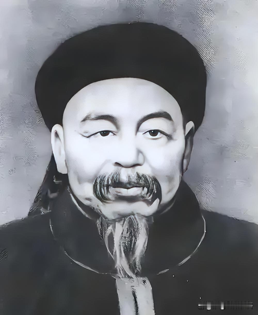 左宗棠有一妻三妾，女儿左孝琳晚年回忆，父亲从不踏入姨娘的房间，反倒是每逢节前，姨